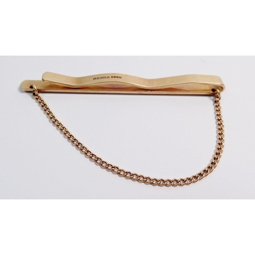 355 - A 9ct gold tie clip, 8.7g, engraved initials RLB, 7cm