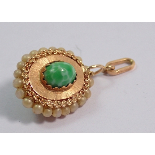 395 - An 18 carat gold oval double sided pendant set turquoise and seed pearls, 5g, pendant 2cm x 1.7cm