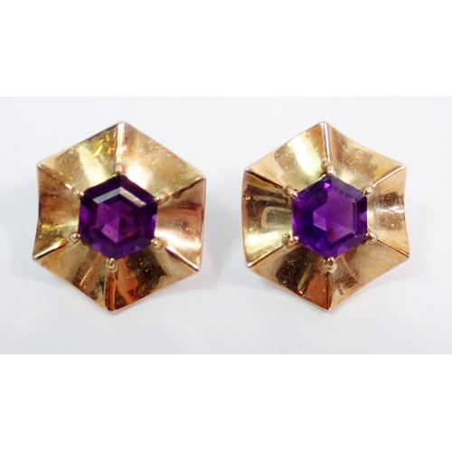 419 - A 9 carat gold flower form pendant and earrings set amethysts - boxed