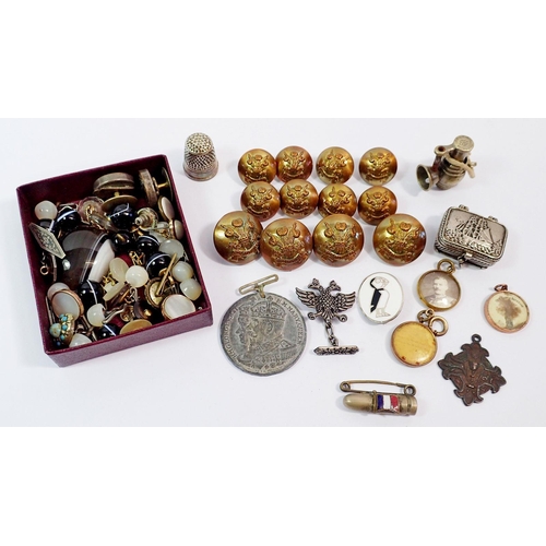 447 - A box of military buttons, French bullet brooch, agate studs etc