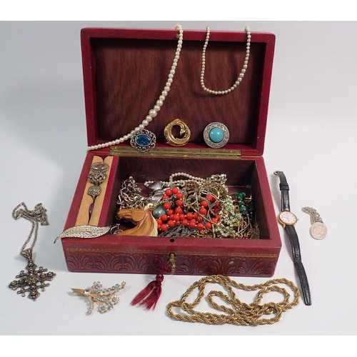 452 - A leather box of costume jewellery