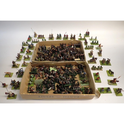 491 - A box of various metal painted soldiers, horseback, medieval etc. 100+