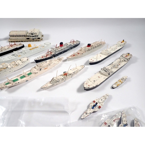 496 - A box of various Traiang Minic ships including M710 RMS Sylvania, M721 Royal Yacht Britannia, M713 A... 