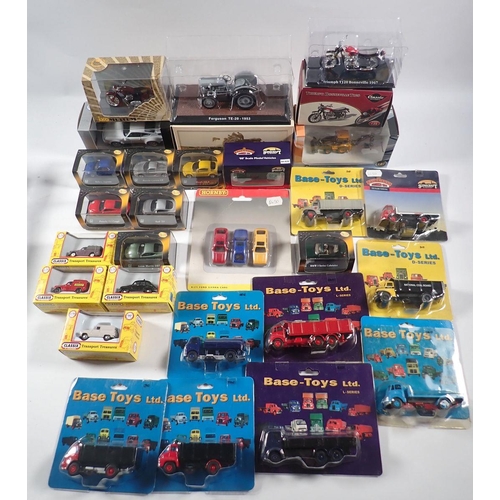 561 - A box of various die cast vehicles including Bachmann 00 truck, Classix Transport Treasures, Base To... 