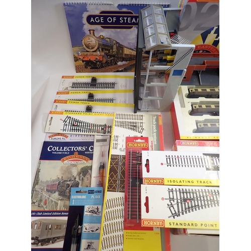 580 - A group of Hornby railway controllers and accessories etc. including HM2000 power controller, HM2000... 