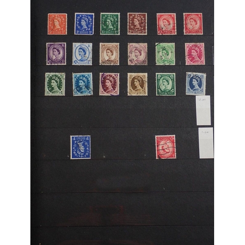 625 - GB stamps: Box of 7 part-filled albums and stock-books of mint/used QEII pre-decimal and decimal def... 