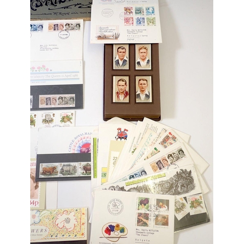 633 - A group of First day covers, John Player and Wills cigarette cards, National Flags and Arms, Wild Fl... 