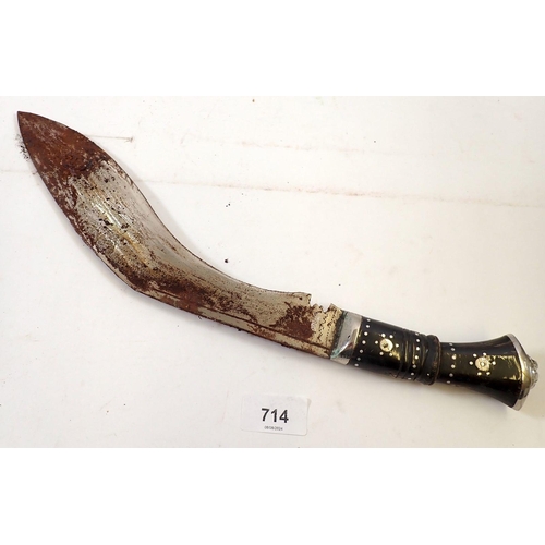 714 - A WWI period Gurkha Kukri dagger/knife with ebony handle and lion to end