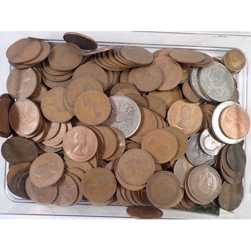 794 - A group of pre-decimal British coins including Victoria-Elizabeth II, pennies, half pennies, threepe... 