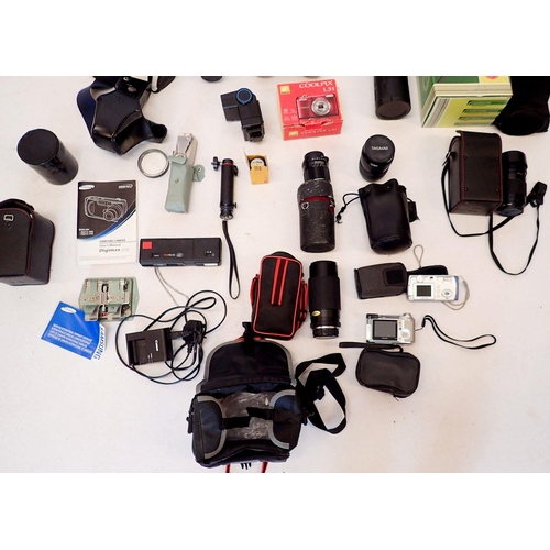 958 - A box of various cameras including Canon EOS 1000F, digital examples Nikon Coolpix, Samsung etc. plu... 