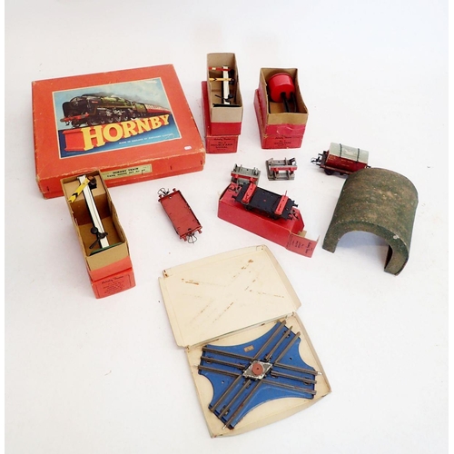 1142 - A Hornby Train Tank Goods Set No 45 Gauge O boxed plus various accessories including No 2 Double Arm... 