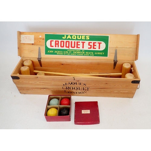 1320 - A Jaques croquet set, boxed