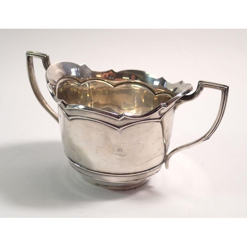 303 - A silver two handled sugar bowl with scalloped rim, Birmingham 1905 Barker Brothers, 172g