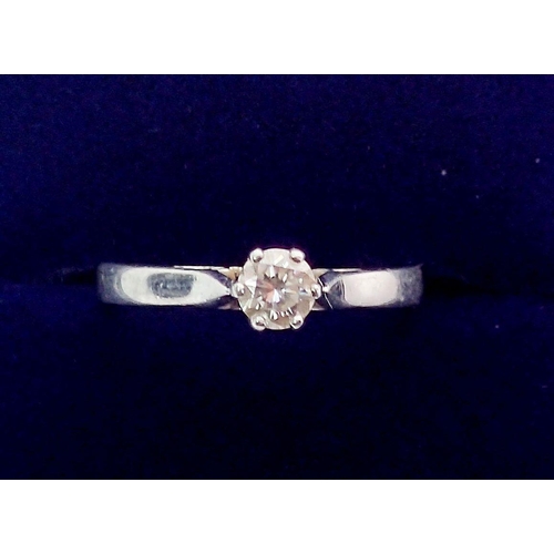 374 - A platiunum ring set solitaire diamond, size L, 4.6g