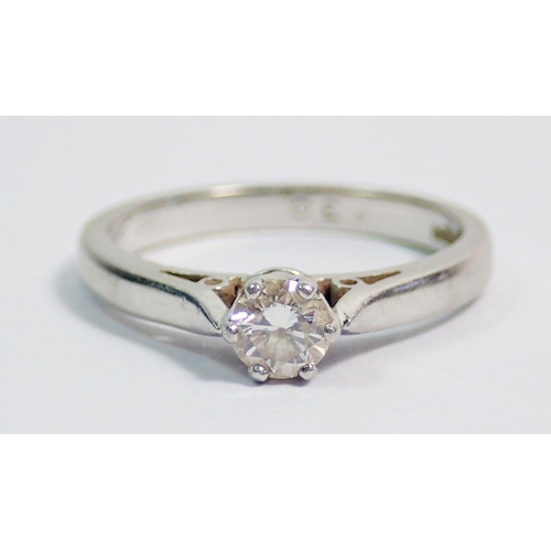 374 - A platiunum ring set solitaire diamond, size L, 4.6g