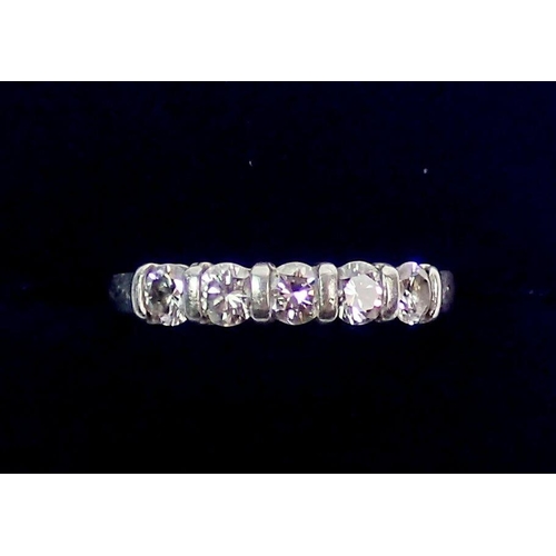 382 - A platinum modern ring set five diamonds, size J, 3.5g