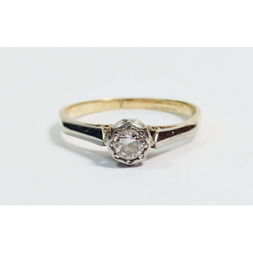 383 - A yellow metal ring collet set solitaire diamond, size M, 1.9g