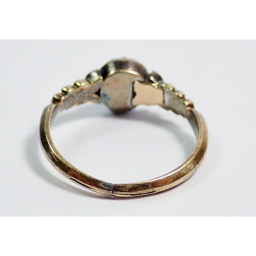 387 - An antique old cut diamond ring set in yellow and white metal, unmarked, repaired in places to shank... 