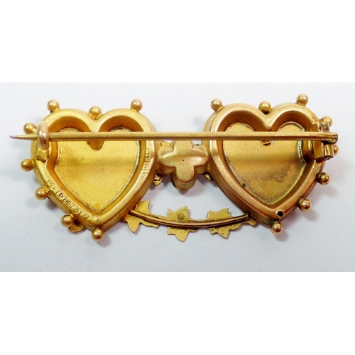 426 - A Victorian 9 carat gold double heart Mizpah brooch, 2.6g