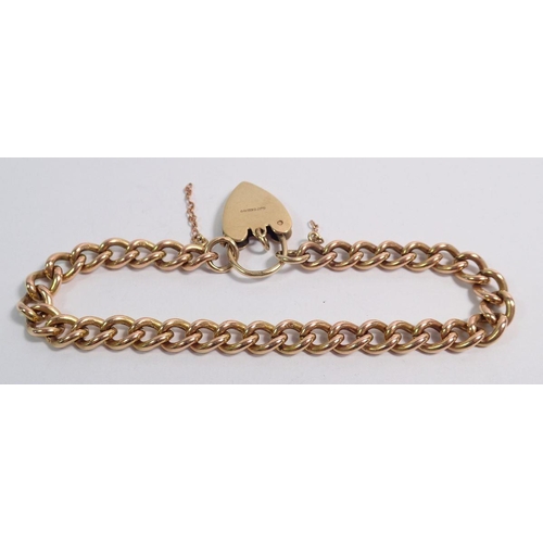 441 - A 9 carat gold bracelet with heart padlock, chain 18cm long, 21g