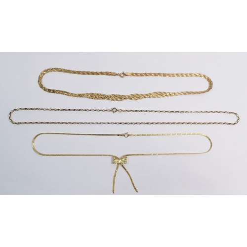 482 - Three various 9 carat gold chain necklaces, 13g