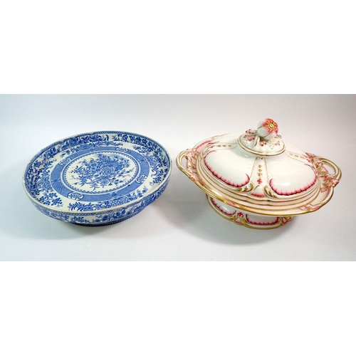 78 - A Victorian pink and white tureen and cover with fruit finial and a blue and white comport