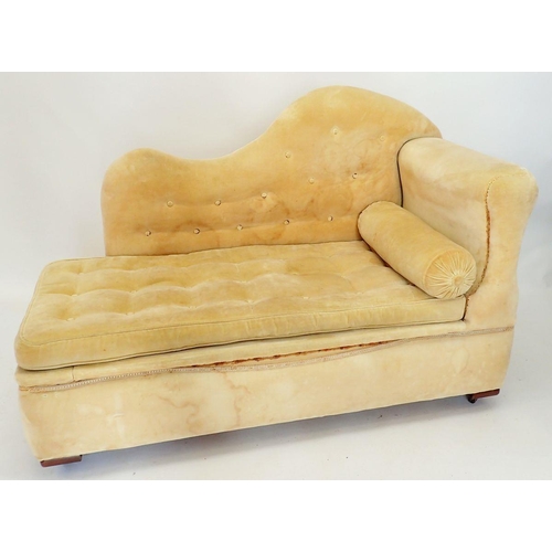 1271 - A Victorian small yellow upholstered ottoman/chaise with scroll over end, 1.4m long