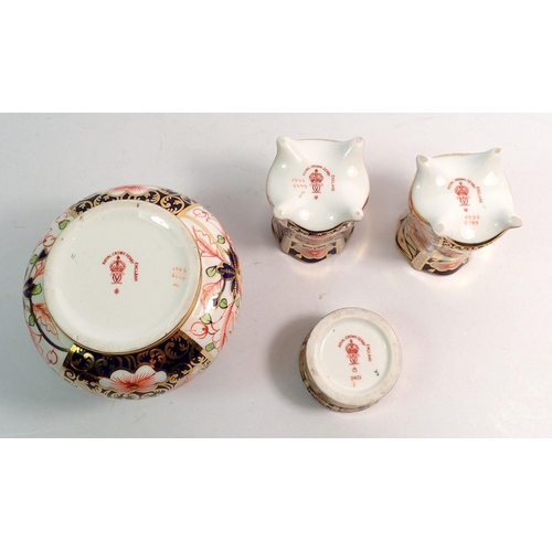 128 - A Royal Crown Derby Imari small vase - 8cm tall, two posy vases and a pill box