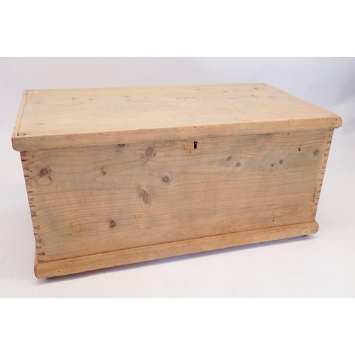 1331 - A 19th century pine blanket box, 92 x 49cm