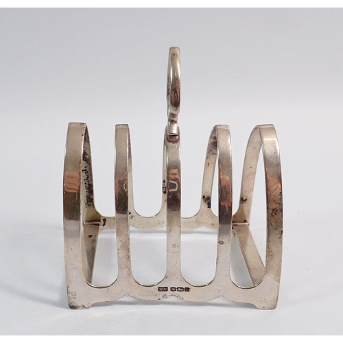 215 - A silver toast rack by Viners, Sheffield 1957, 9.5cm long, 108g