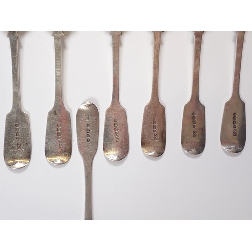 352 - A set of six fiddle pattern teaspoons, Exeter 1859 by Edward Osmunt, and one other by R.B. 148g