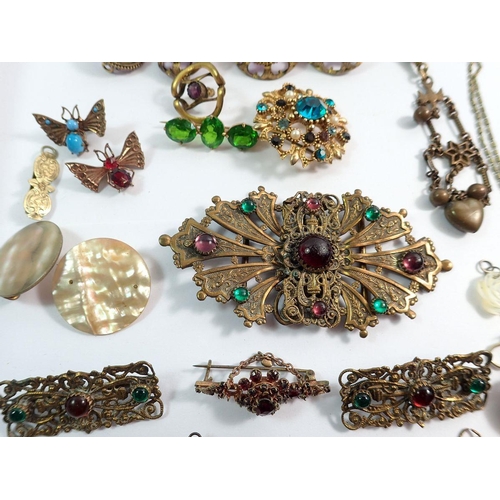 645 - A box of antique costume jewellery