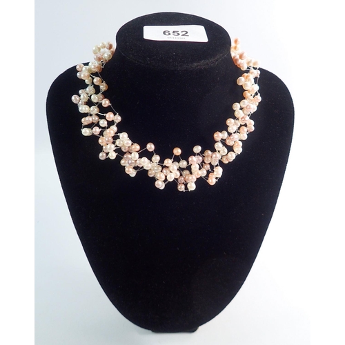 652 - A freshwater pink and white pearl elasticated collar necklace