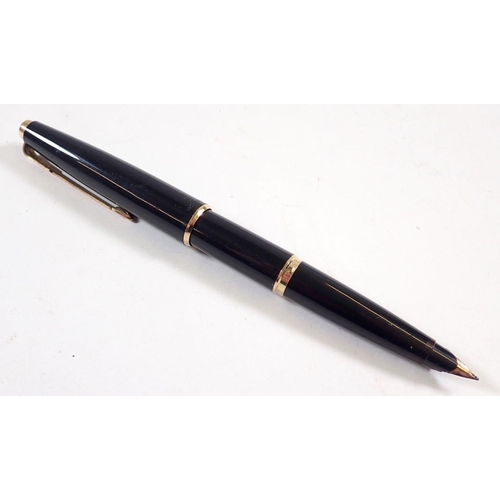 863 - A black and gold Parker fountain pen - cased, a Pentel Rolling writer - cased and a Grendale pen and... 