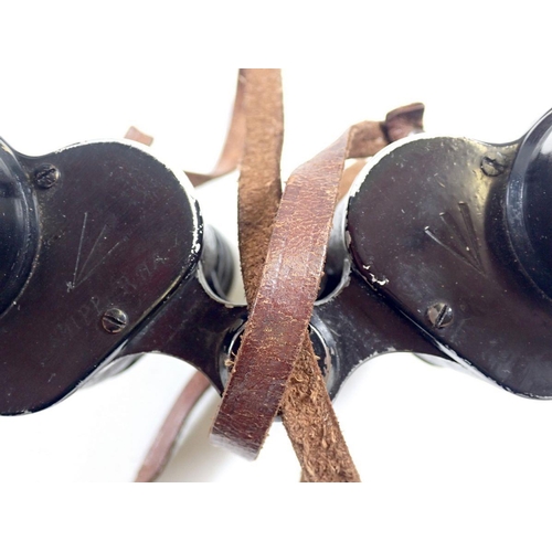 872 - A pair of Hunsicker & Alexis WWI military binoculars in leather case