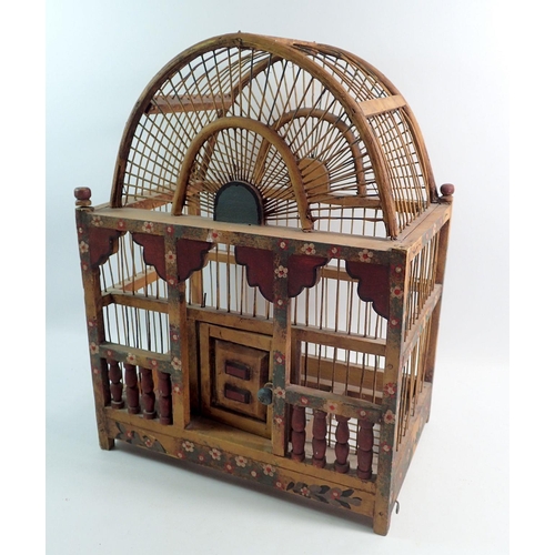 1135 - A painted wood antique style bird cage, 40 x 30.5 x 20.5cm