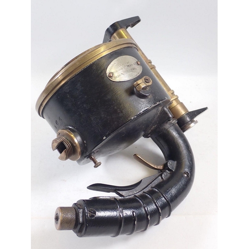 1200 - A WWII Naval signalling lamp, Admiralty Pattern 5110E dated 1944