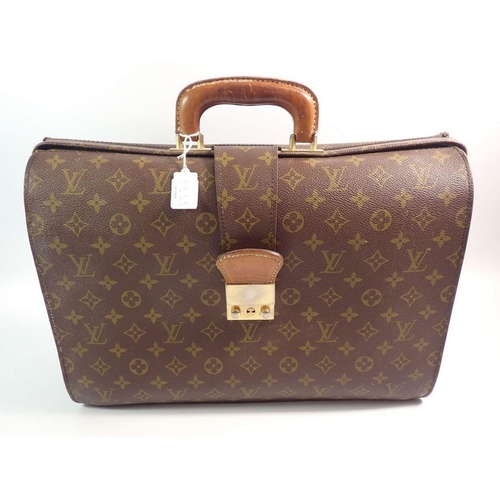 1370 - A Louis Vuitton briefcase 40.5cm wide