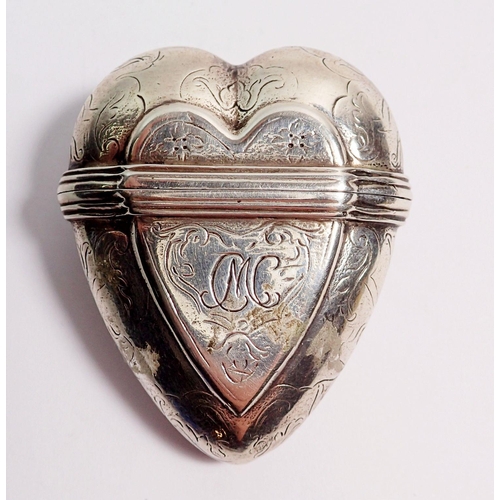 344 - A 19th century continental silver heart form box with engraved decoration, 5 x 4.3cm, 38.5g, unmarke... 