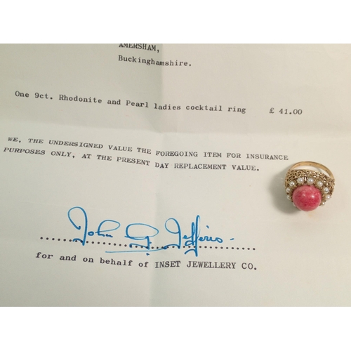 401 - A vintage 9 carat gold cluster ring set rhodonite and pearls with receipt, size O, 8.7g