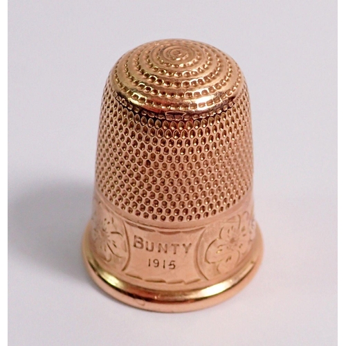 440 - A 9 carat gold thimble, 4.4g