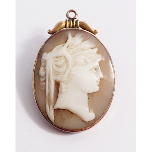 456 - A 9 carat gold mounted cameo brooch pendant, 4 x 2.5cm