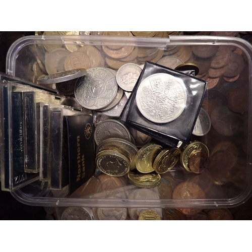 620 - A deed box of pre-decimal British coins including Victoria - Elizabeth II pennies, half pennies, far... 