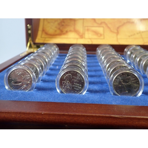 625 - A Danbury Mint United States of America quarter dollar coin collection within treasure chest style b... 