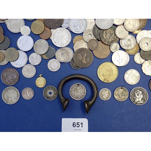 651 - A group of various 19th and 20th century world coins including some silver examples, countries inclu... 