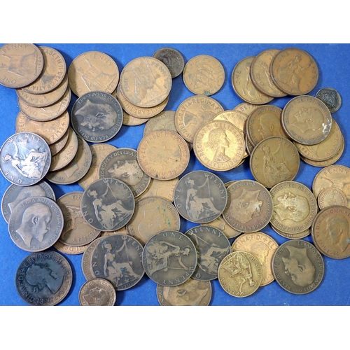 660 - A box of mainly GB coins including half pennies and commemoratives etc. plus some world