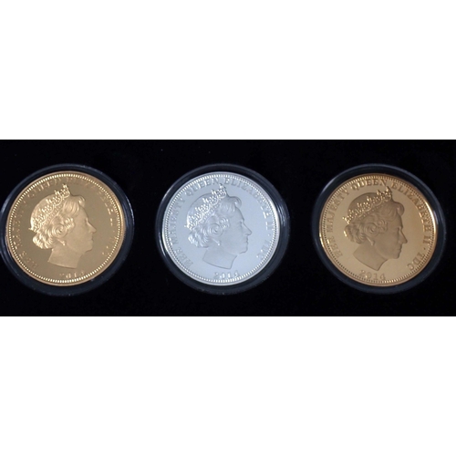 661 - A Jubilee Mint Prince George £5 three coin collection, 1st Birthday 22nd July 2014, cased - Conditio... 