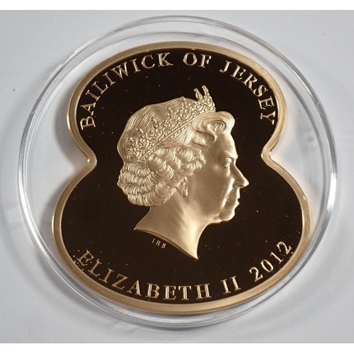 789 - An Elizabeth II 22 carat gold ten pound coin poppy Lest We Forget, Jersey 2012 502/155.53g limited e... 