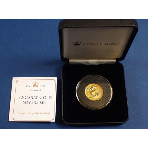 812 - A George VI 1937 gold sovereign, cased with COA