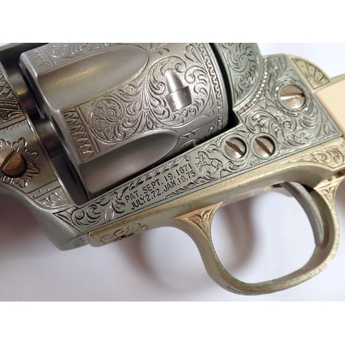 907 - A Franklin Mint John Wayne .45 Colt Commemorative replica marked PAT Sept 15 1871, July 2 72, Jan 19... 